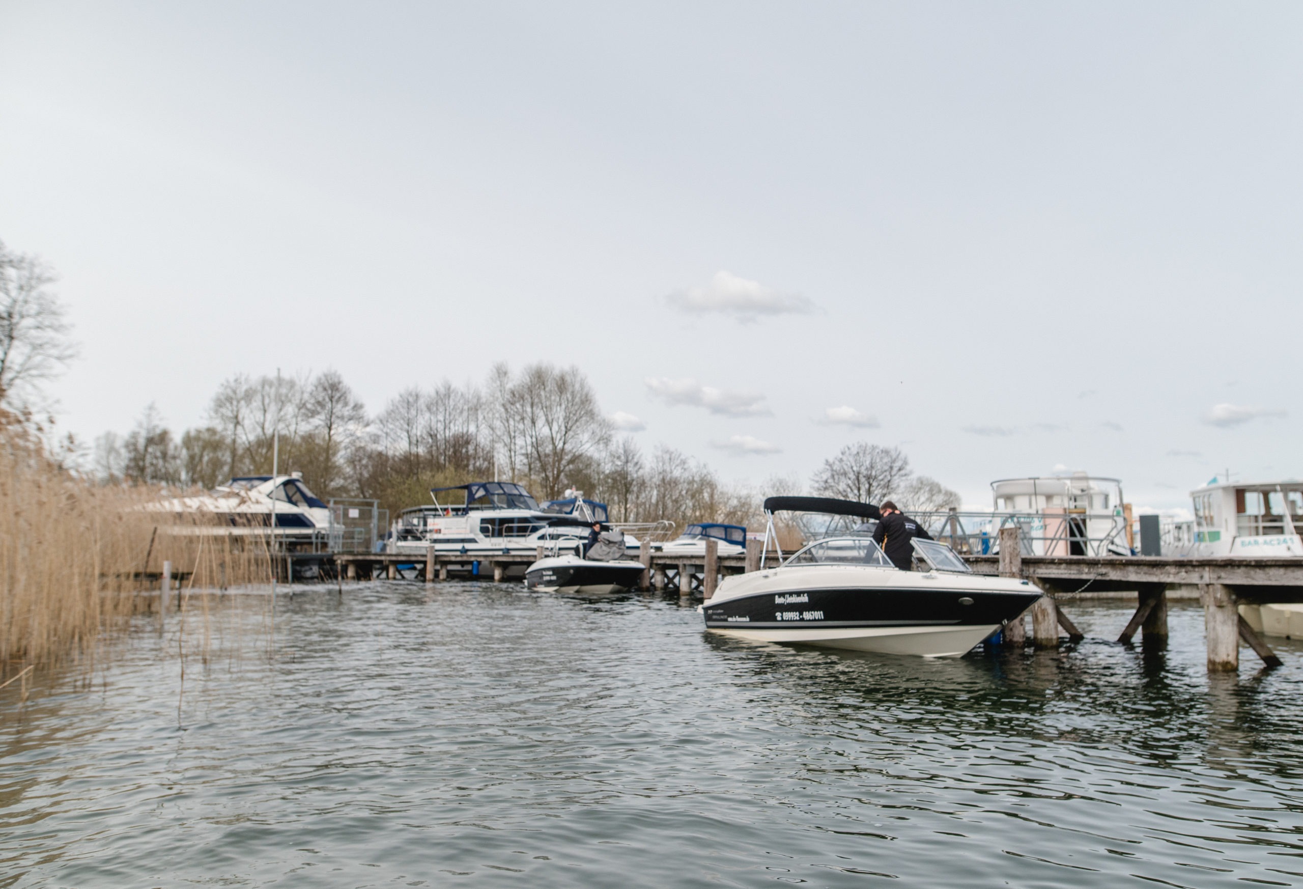 Yachthafenresort Fleesensee I 🛥 www.sbs-fleesensee.de I Bootsverleih